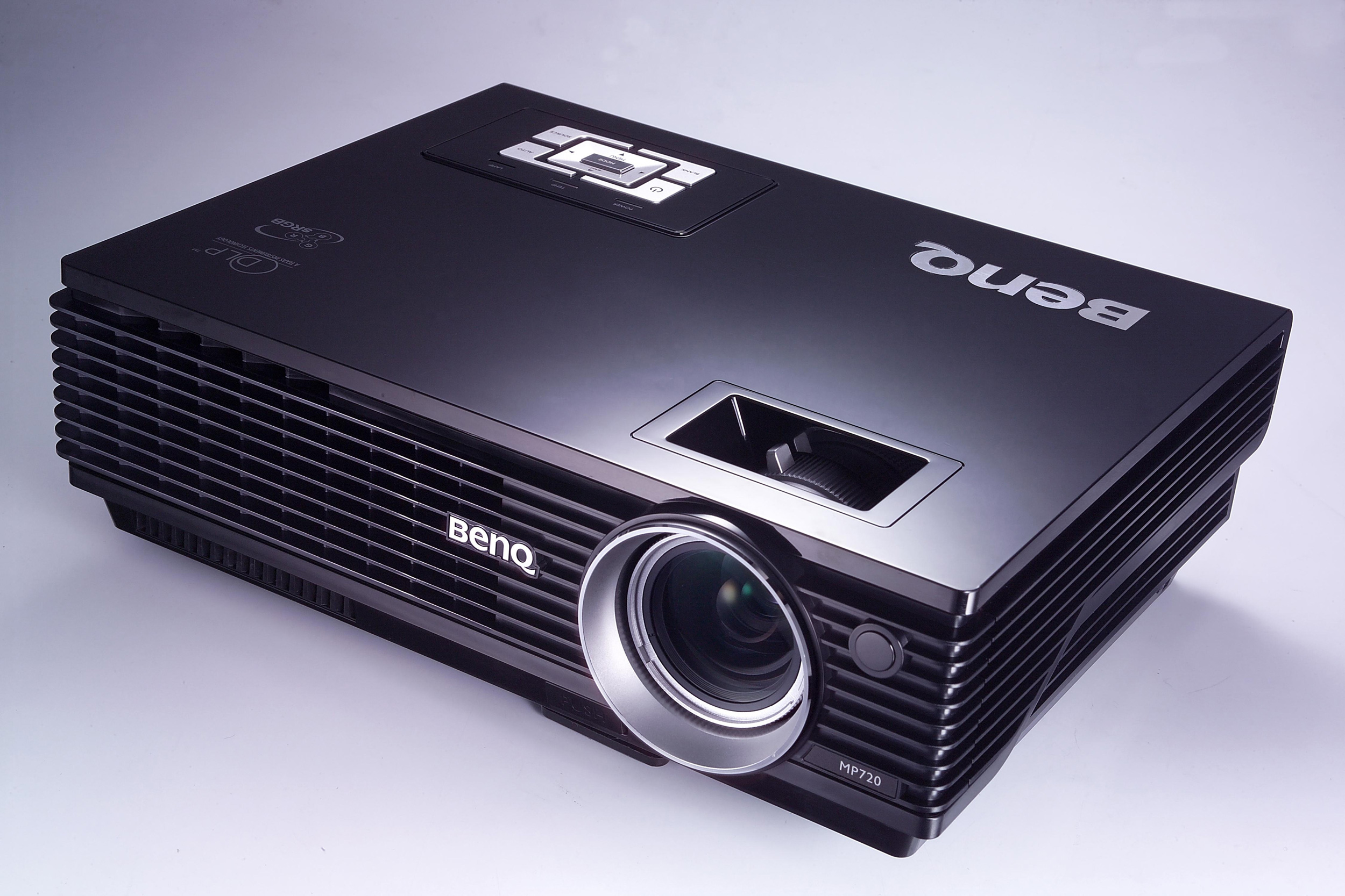 Проектор benq w1100. Проектор benq подвесной. Проектор atom 812. Beamer. Проектор benq th535.